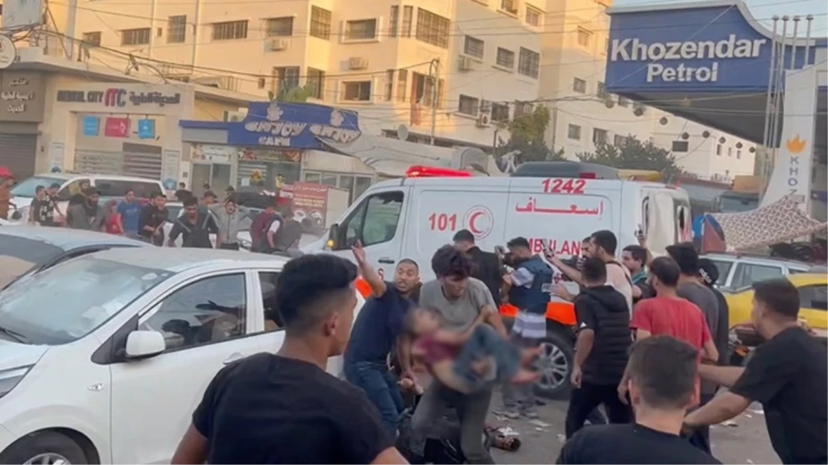 İsrail, Şifa Hastanesi'ndeki poliklinik binasını bombaladı