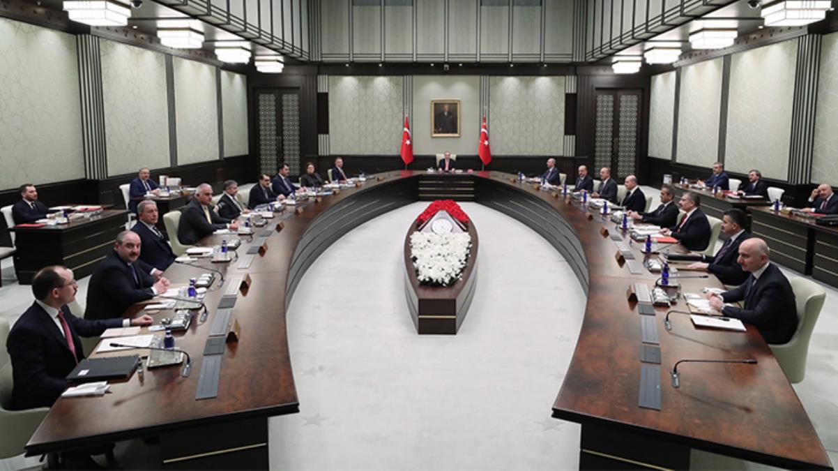 Dört bakan daha koltuğunu devredebilir