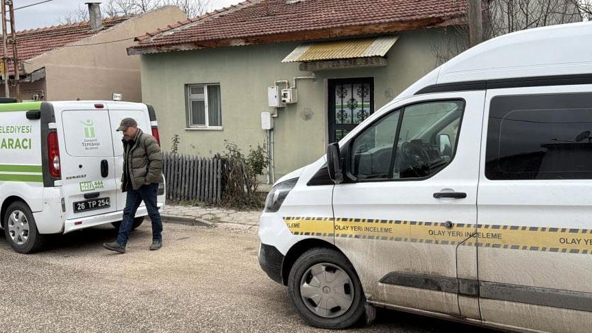 Arkadaşlarıyla alkol aldıktan sonra rahatsızlanan genç öldü