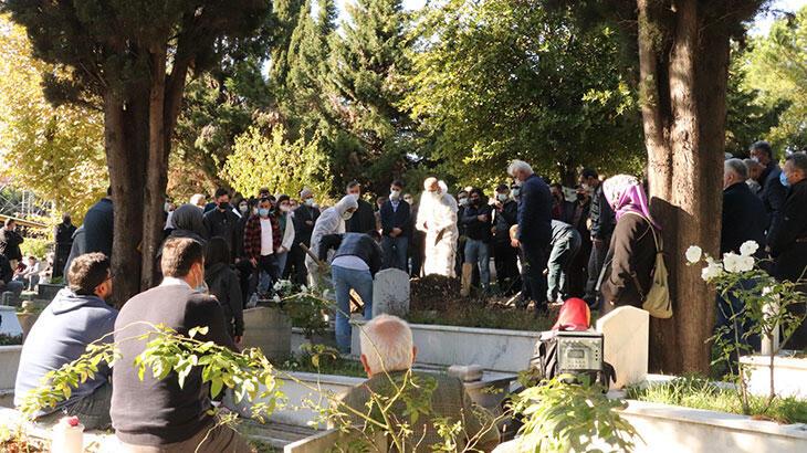 Aşı olmayan öğretmen, koronavirüsten hayatını kaybetti