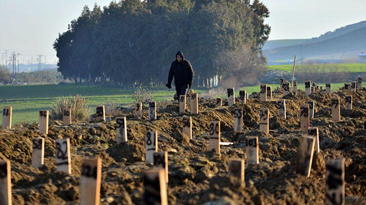 'Deprem mezarlığı'nda numaralı defin