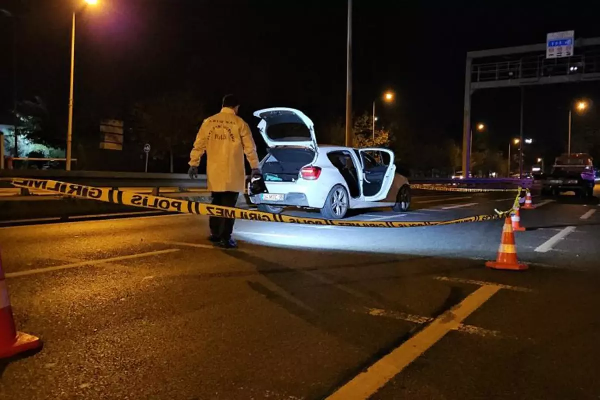 Polise Bıçak Gösterdi