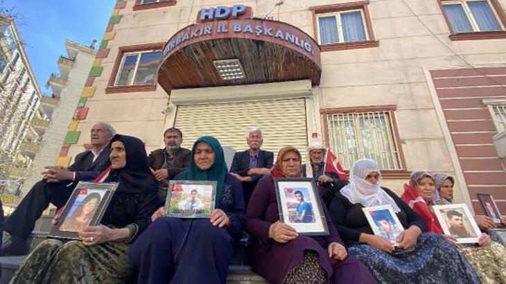 HDP önündeki evlat nöbetinde 7'nci buruk bayram