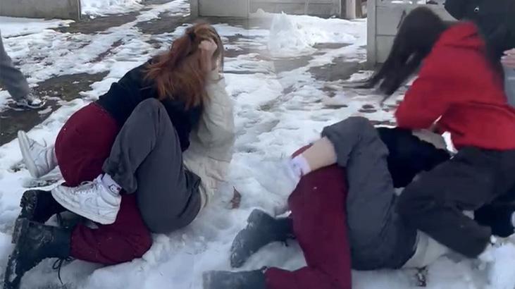 Kız grubundan kan donduran zorbalık! Yol kesip, haraç istediler