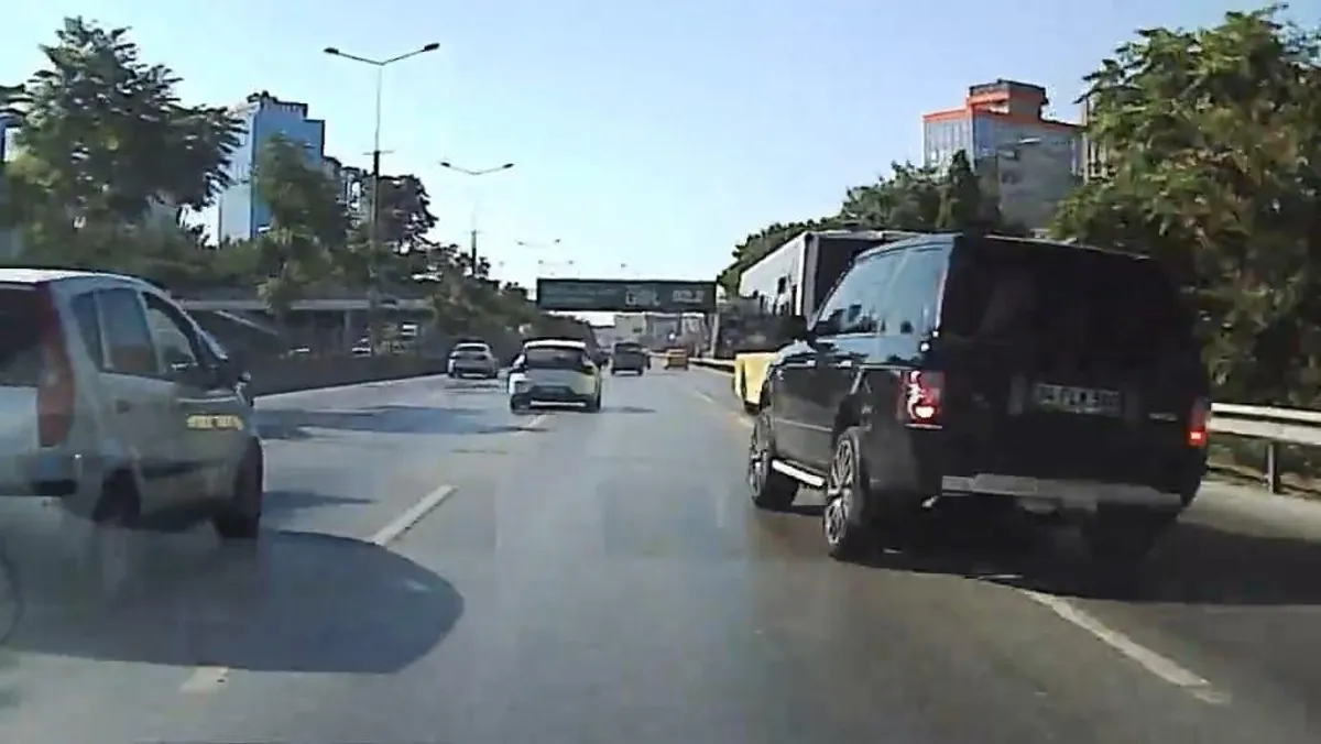 Makas atan araç kaza yaptı. Bunların ehliyetleri süresiz alınmalıza yaptı