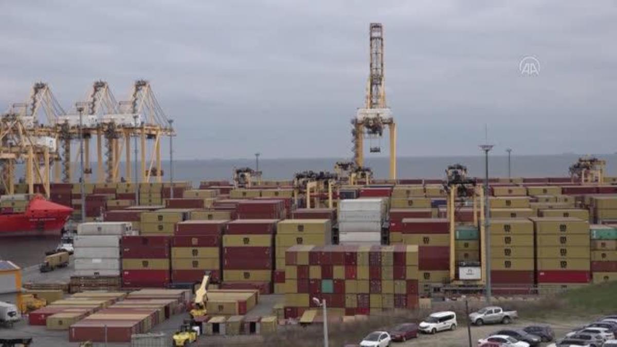 Meslek lisesi öğrencileri staj yaptıkları limanda işe başlayacak