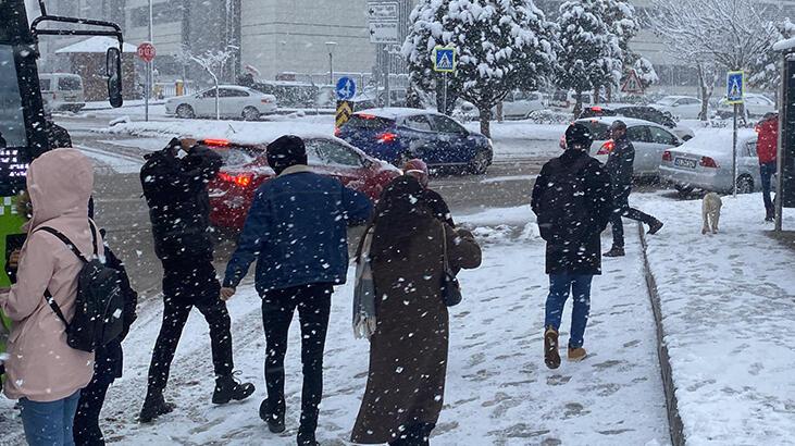 Meteoroloji uyarmıştı! Türkiye beyaza büründü