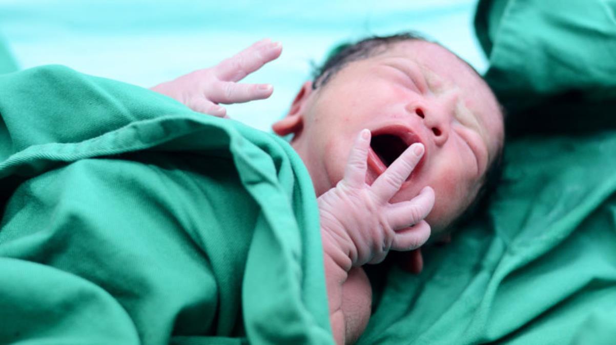 Doktorlar her gün eyleme gidedursun skandallar bitmiyor