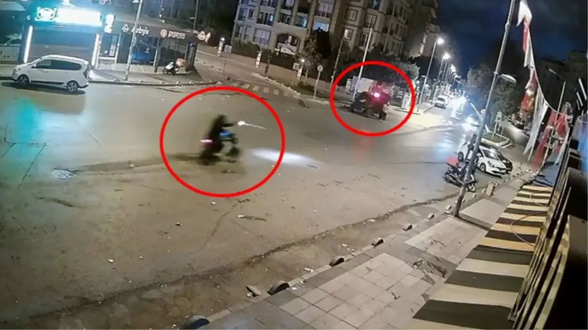 Sokaklar Teksas'a döndü! Polis ekiplerinin gözü önünde silahlı saldırı