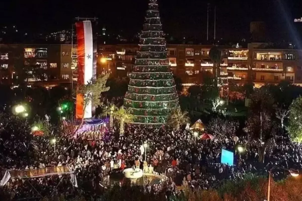 Suriye'de geçiş hükümeti Noel'i resmi tatil ilan etti. İsrail Ne Derse O Mu Oluyor?