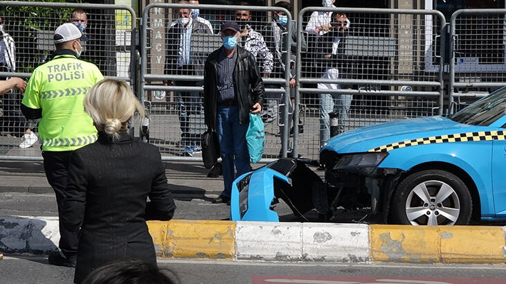 Taksim'de taksi çekiciden düştü, sürücüsü çılgına döndü