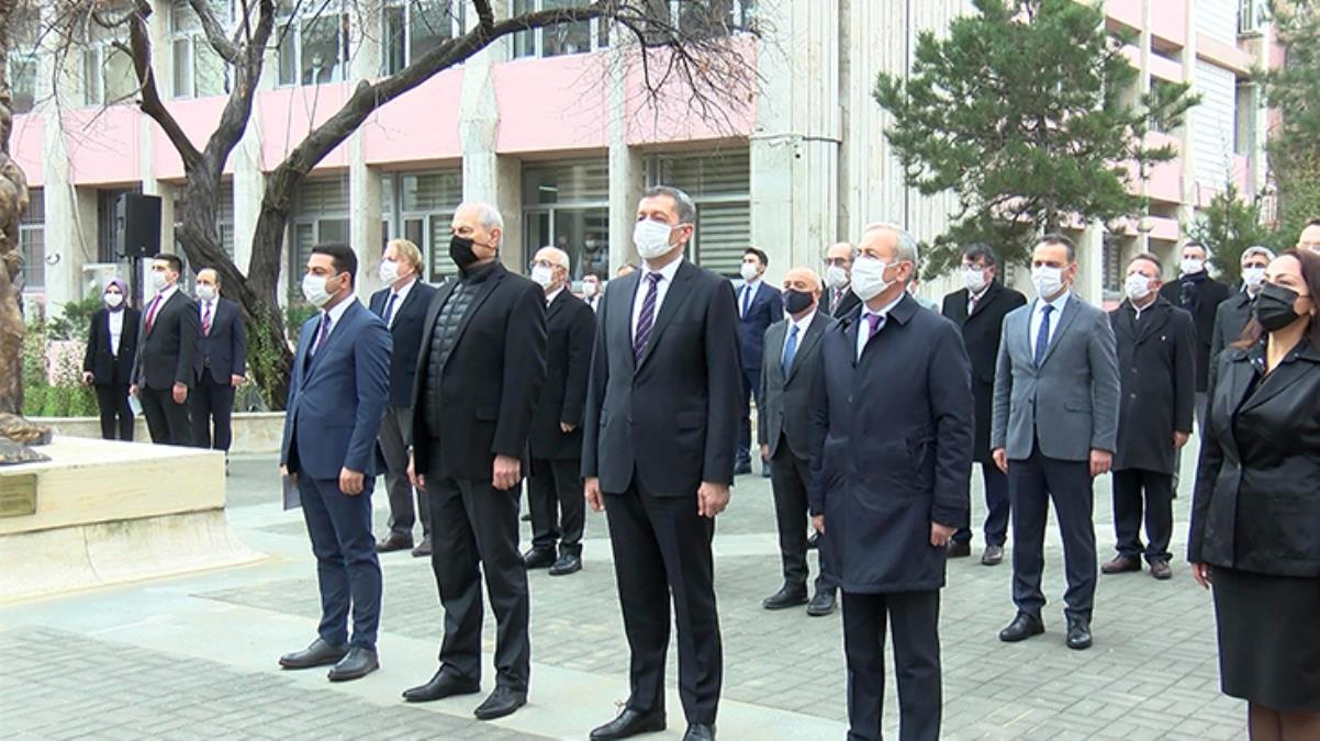 On binlerce okulda İstiklal Marşı sesleri yükseldi