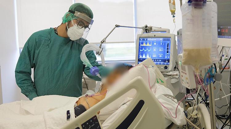 'Virüs bulaştıkça süper mutanta dönüşebiliyor'